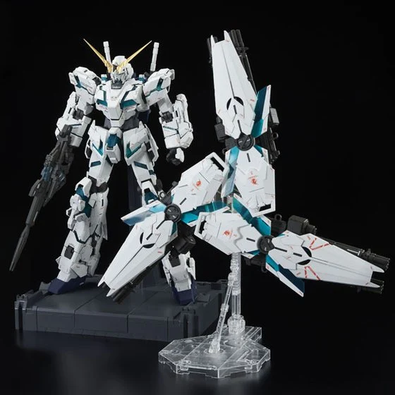 Unicorn Gundam Perfect Grade dengan Psycho Frame Hijau Cemerlang