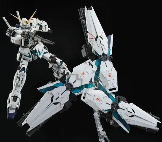 BANML160402 Unicorn Gundam Perfect Grade dengan Psycho Frame Hijau Cemerlang