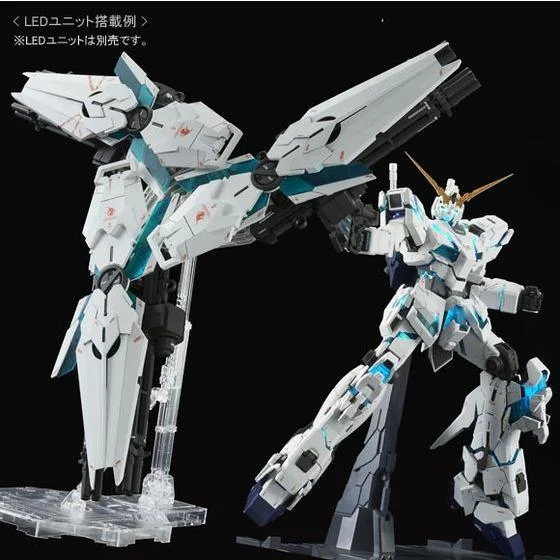 BANML160404 Unicorn Gundam Perfect Grade dengan Psycho Frame Hijau Cemerlang